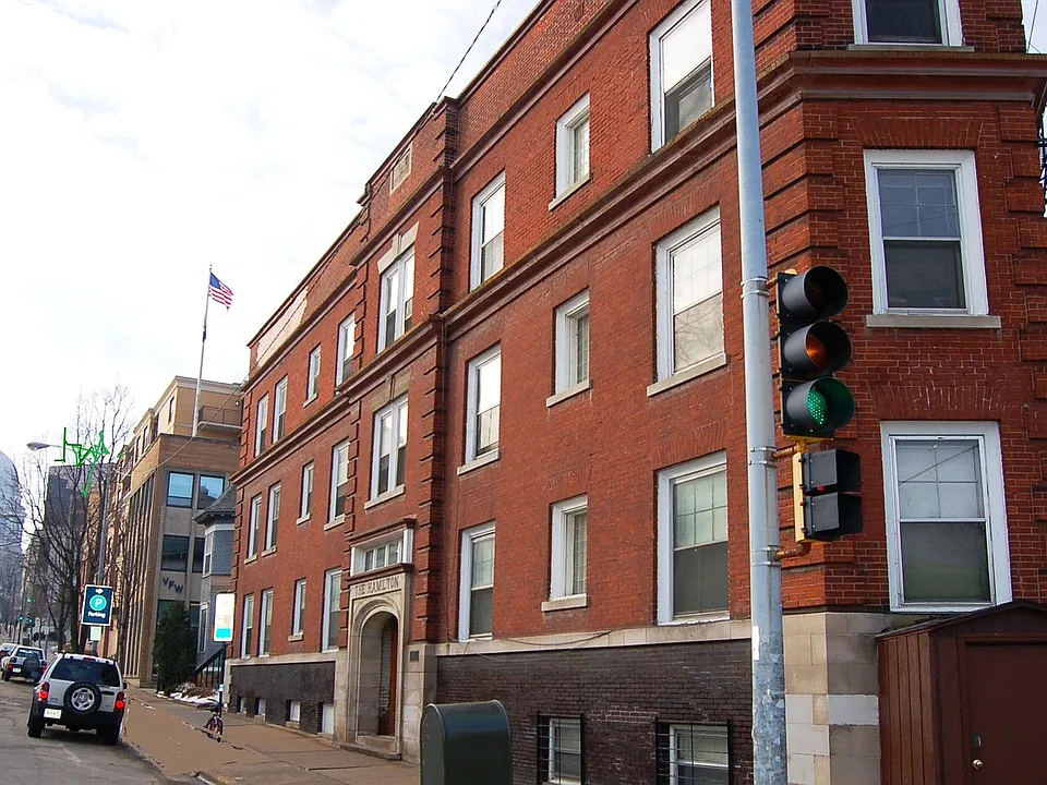 222 N Hamilton St