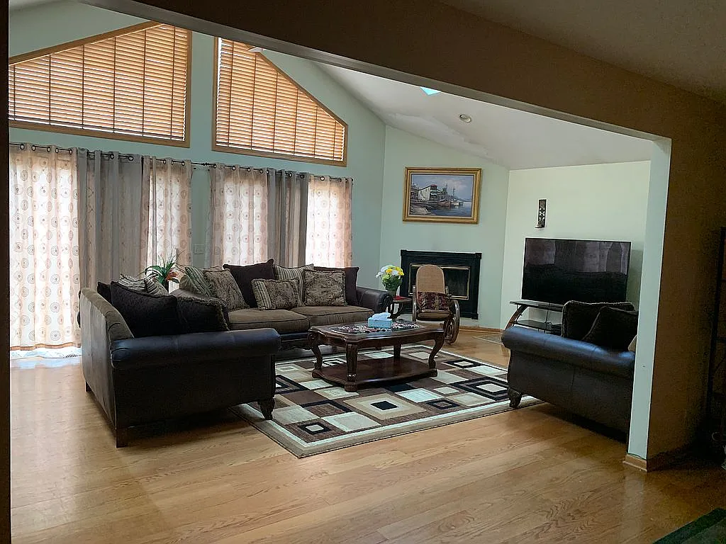 10620 S Green Valley Dr photo 1