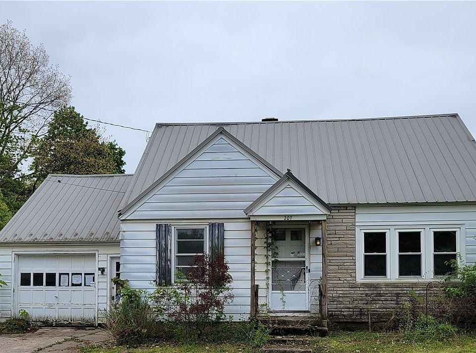1st image of 207 Brooklea Dr