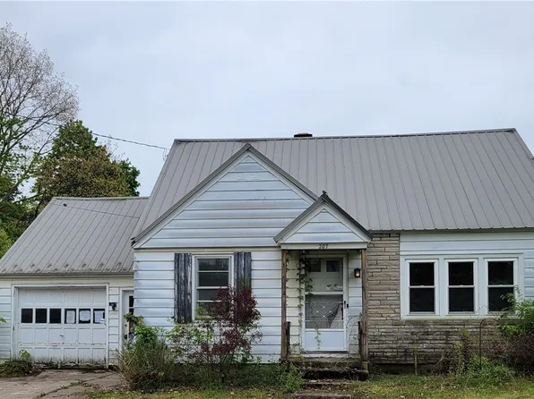 207 Brooklea Dr, Syracuse, NY 13207