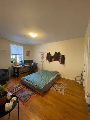 Rented by Compass | media 21