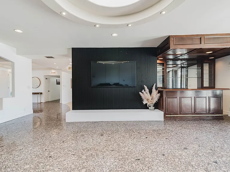 4321 Clear Valley Dr — Photo 70