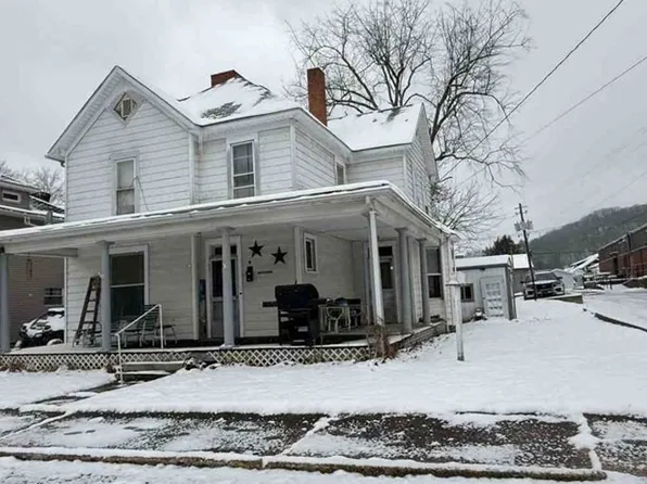 3 Glade Ave, Philippi, WV 26416