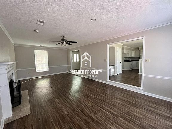 4th image of 2747 Morning Woods Dr