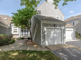 12646 Barkley St, Overland Park, KS 66209