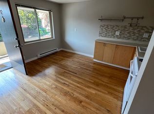 320 Valley St APT 12, Seattle, WA 98109