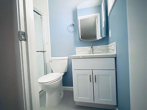 Full bath-2 (3 boedroom)