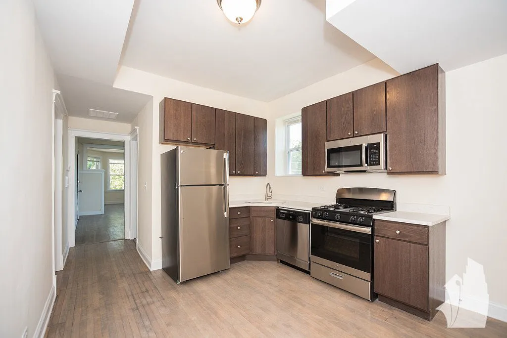 2 bed, 1.0 bath, $2,895 — Photo 3