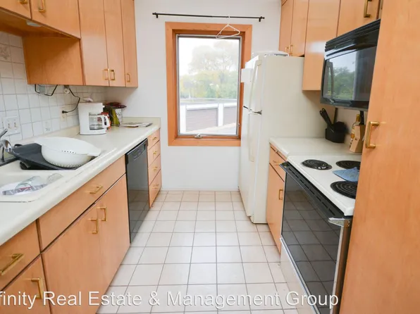 2011 Viking Dr NW APT 20, Rochester, MN 55901
