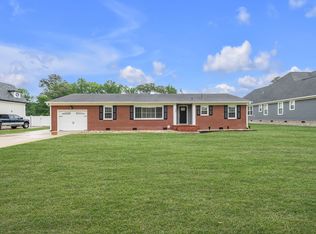 525 Dove Dr, Chesapeake, VA 23322