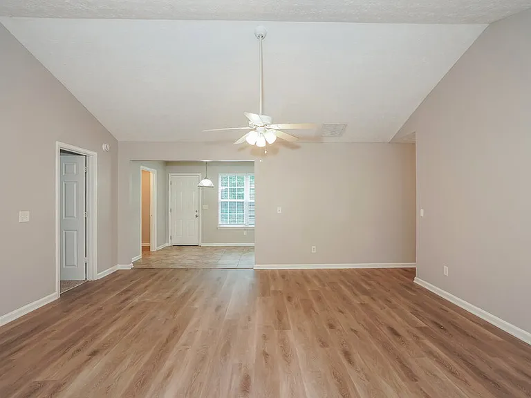 243 Rocky Point Rd — Photo 4