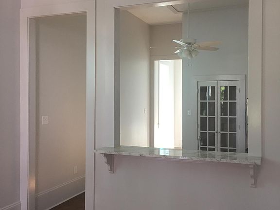 4th image of 512 Washington Ave #A