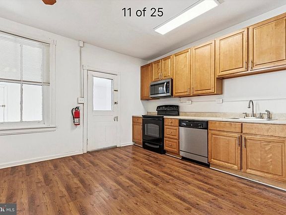 3rd image of 206 Chain St