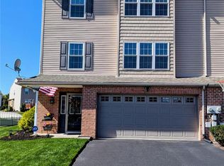 828 Ward Dr, Northampton, PA 18067