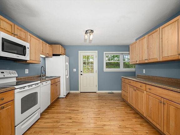 4th image of 165 Peter Salem Rd