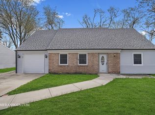 152 N Pinecrest Rd, Bolingbrook, IL 60440