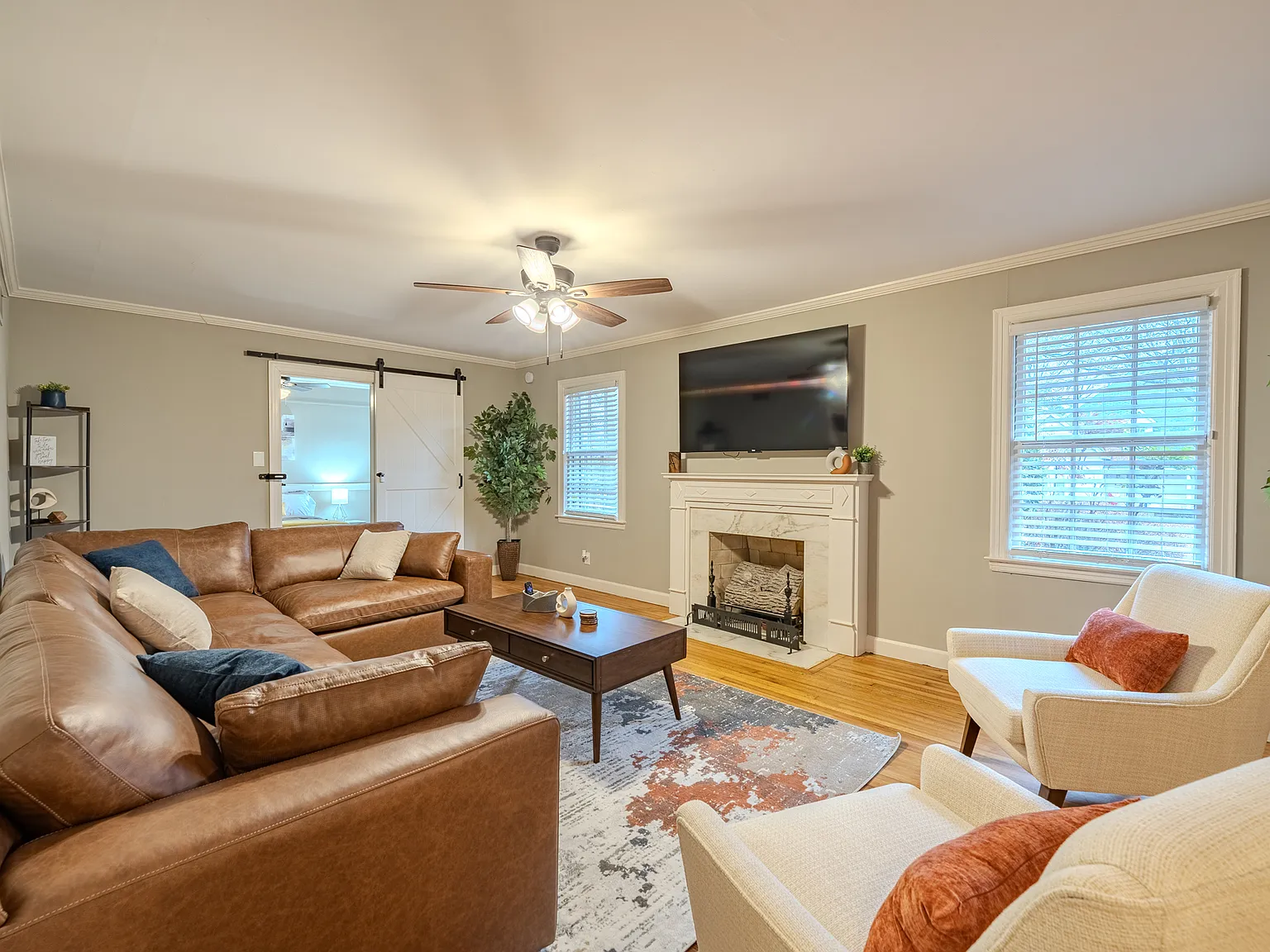 5 bed, 2664 sqft, $1,000 — Photo 3