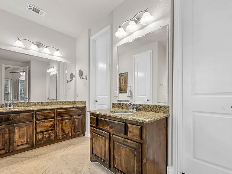 622 Newchester Dr — Photo 18