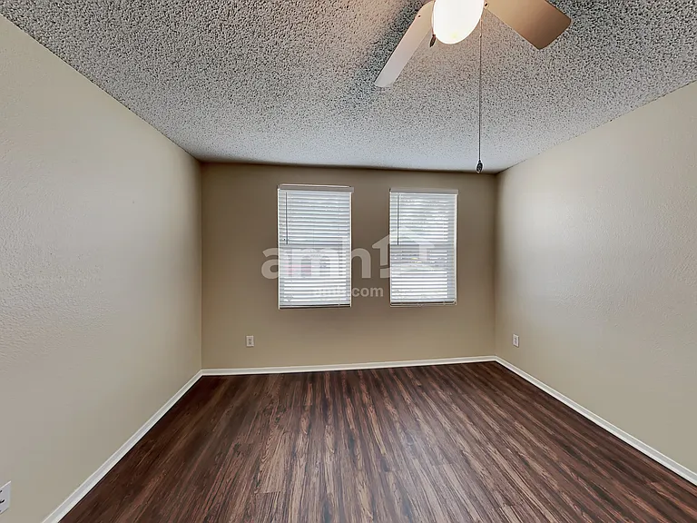 5161 Cliff Oaks Dr — Photo 11