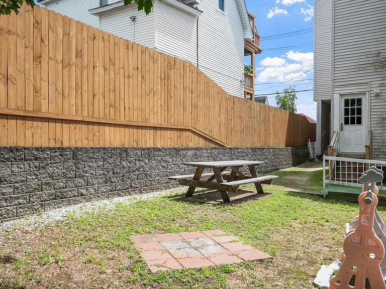 330 Lowell St #2 — Photo 14