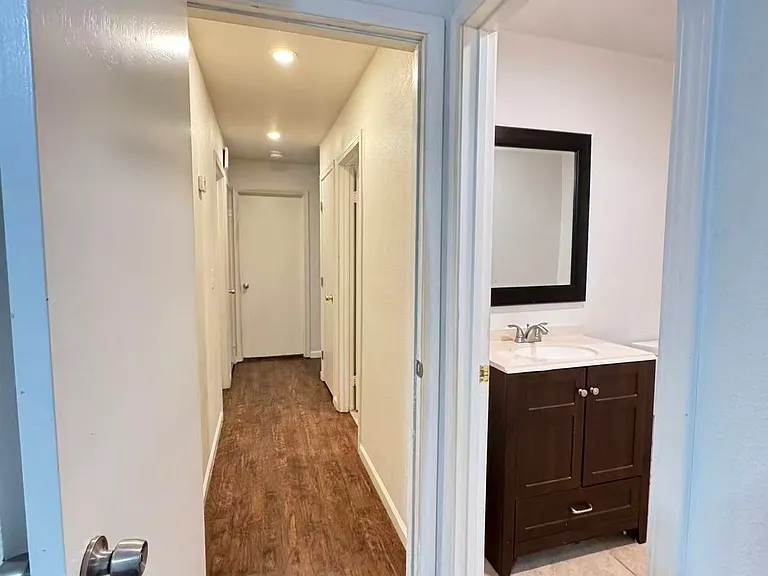 9559 Meadowgreen Cir — Photo 11