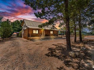 255 E Chuckwagon Loop, Safford, AZ 85546
