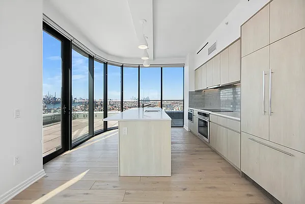 Rented by Charney Real Estate LLC | media 24