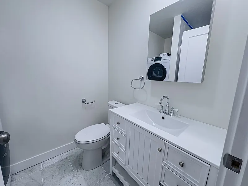 2 bed, 1.5 bath, $2,700 — Photo 4