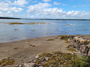 36 Peninsula Shrs, Gouldsboro, ME 04607