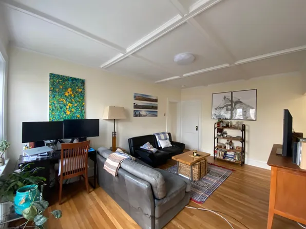 56 College Ave #3, Somerville, MA 02144