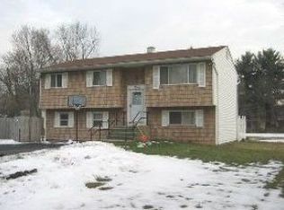 20 Evergreen Ave, Brentwood, NY 11717