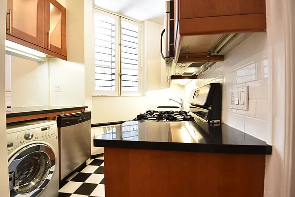 Rented by (Legacy) NY Quality Living Uptown | media 15