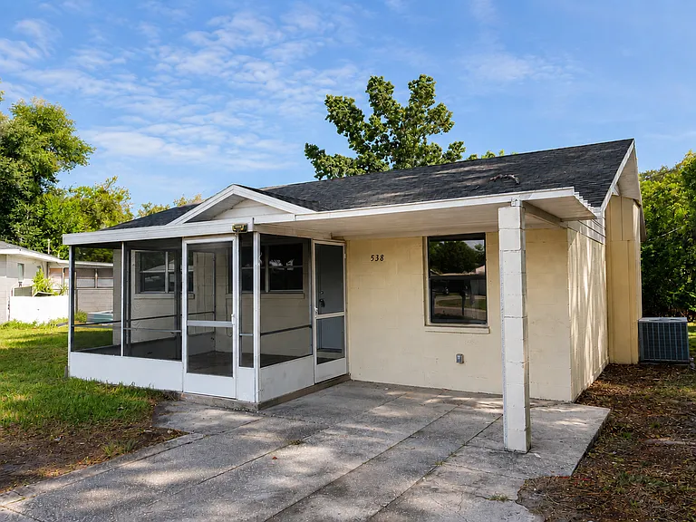 538 Norfolk Cir — Photo 2