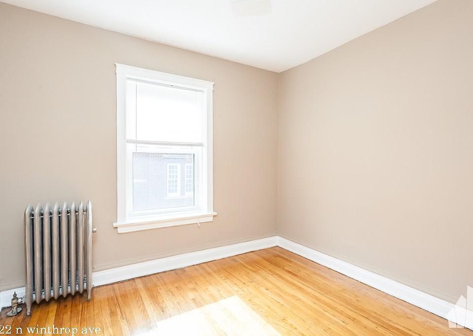 1st image of 5322 N Winthrop Ave #1621