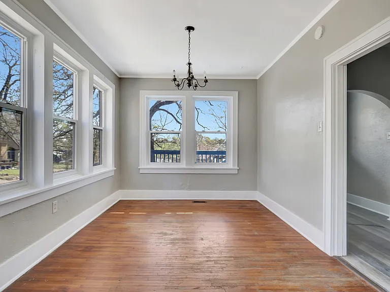3409 W Markham St — Photo 11