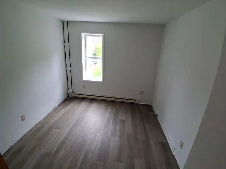 302 Columbia St #3 — Photo 6