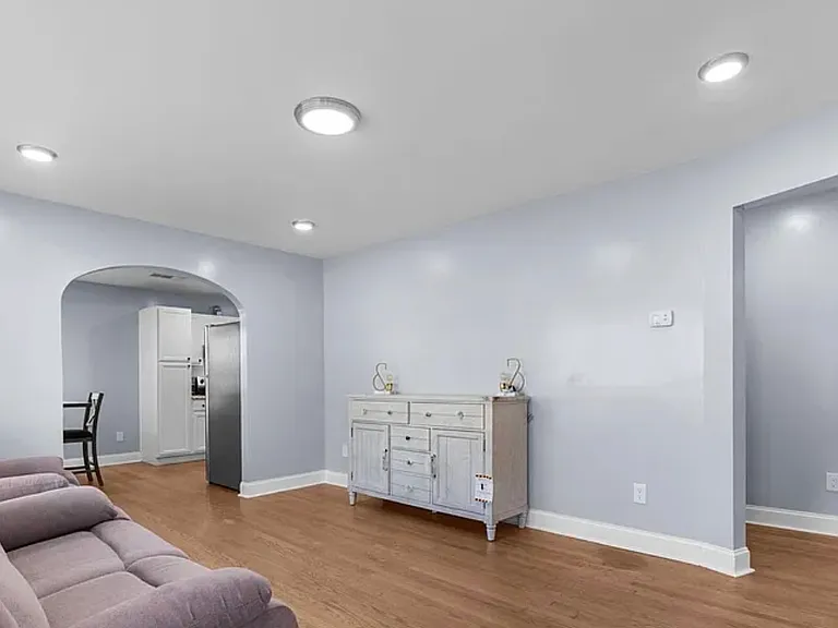 225 Brevard St — Photo 15