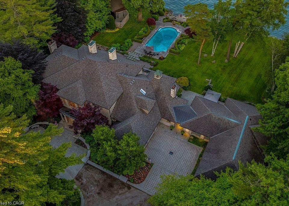 1st image of 35 Brentwood Rd