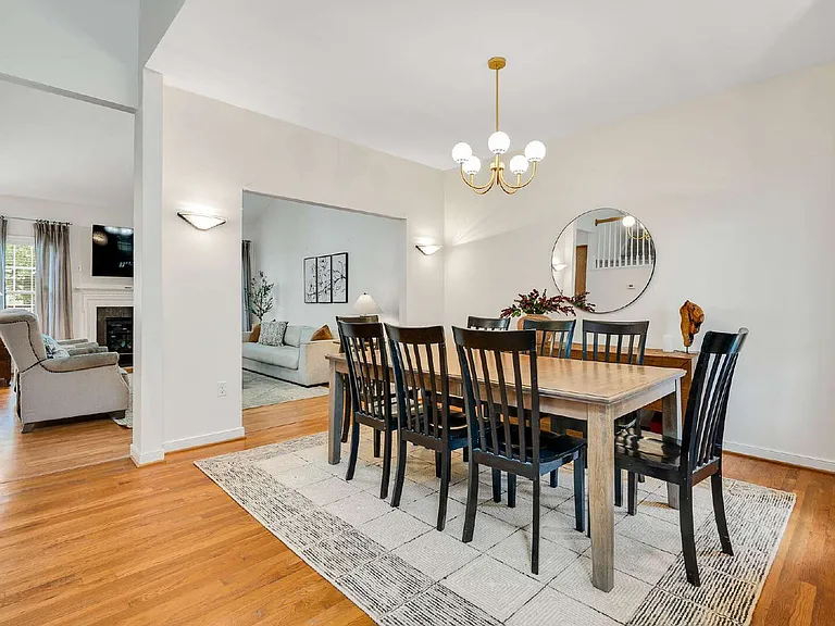 607 Green Garden Cir — Photo 15