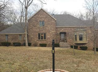 5434 S Woodcliffe Dr, Springfield, MO 65804