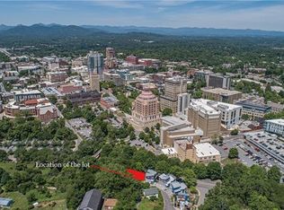 4 Vance Place Dr, Asheville, NC 28801