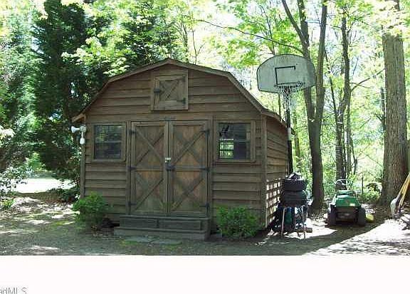 Wired Shop / Storage