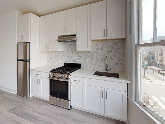 2nd image of 1290 Grove St APT 304