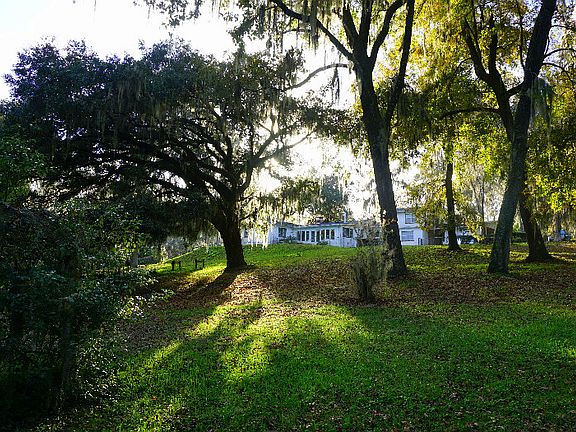 3rd image of 2309 Inglewood Dr