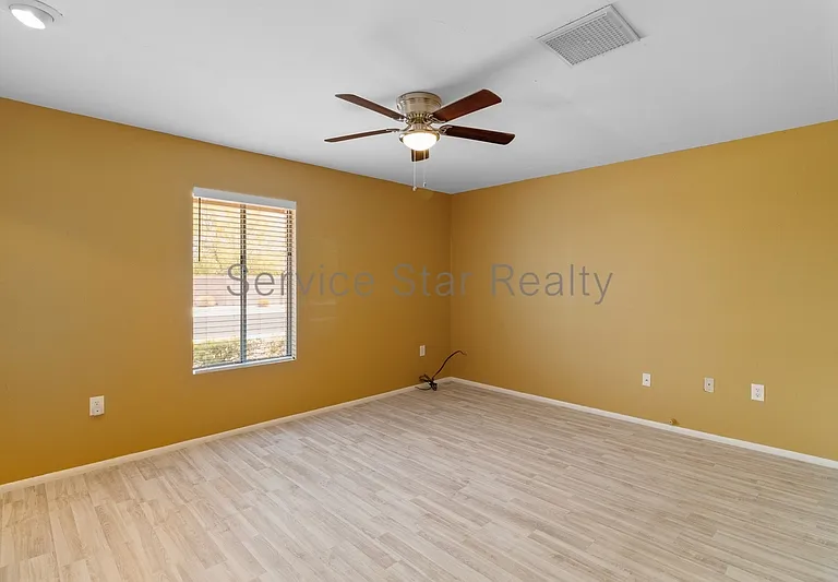 9425 W Rolling Hills Dr — Photo 14
