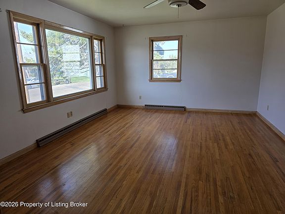 5th image of 1409 2nd St S