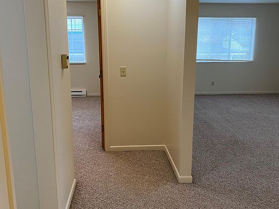 3rd image of 3139 Davenport Ave #15
