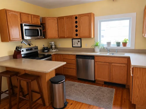 53 Cabot St, Portsmouth, NH 03801