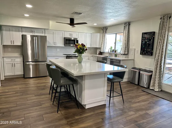 2719 W CARTER Drive, Tempe, AZ 85282