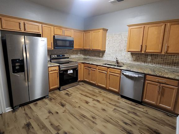 4th image of 7432 Battlecreek Ln